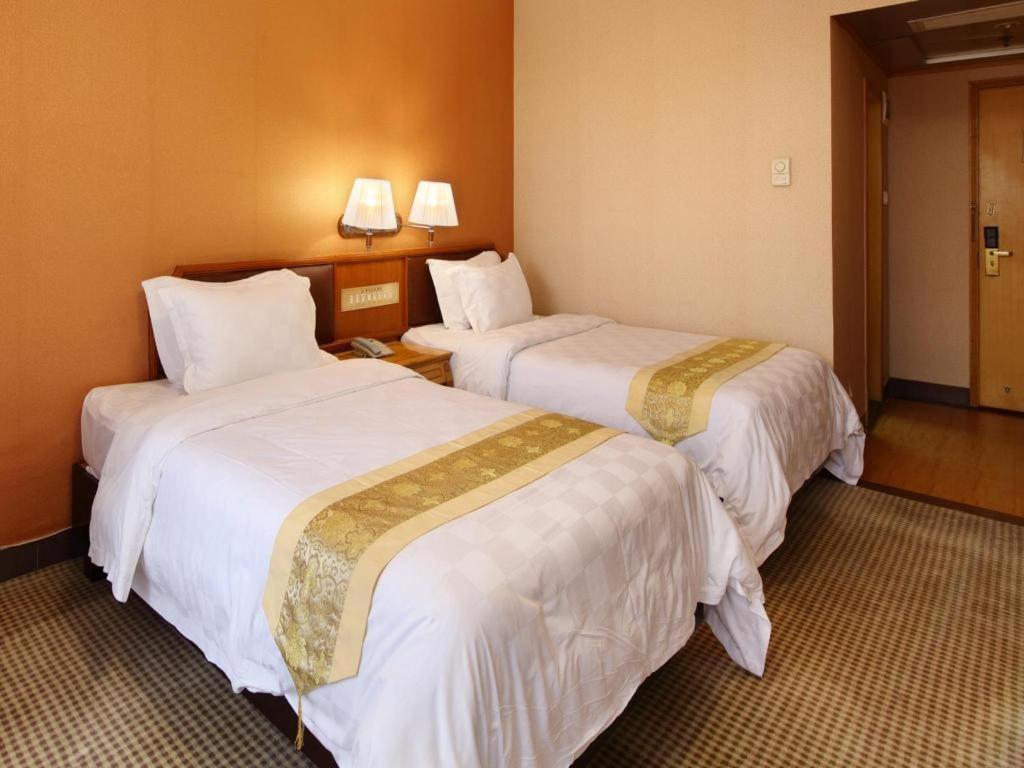 גואנגג'ואו Nanfang Dasha Hotel מראה חיצוני תמונה